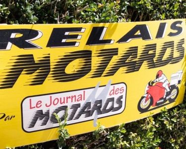 LODGE MOTARDS AVEC PARKING COUVERT